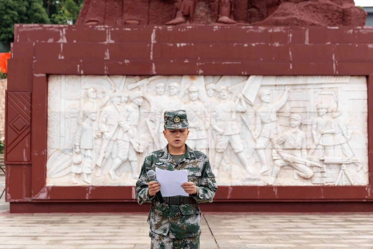 退伍軍人覃慶蒙同學分享參軍心得